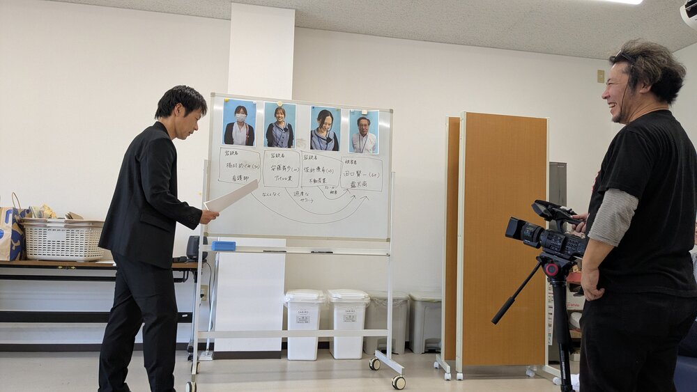 親和会記事忘年会動画制作中2.jpg